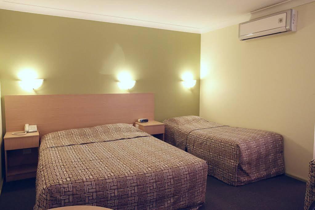 Maclin Lodge Motel Campbelltown Exterior photo
