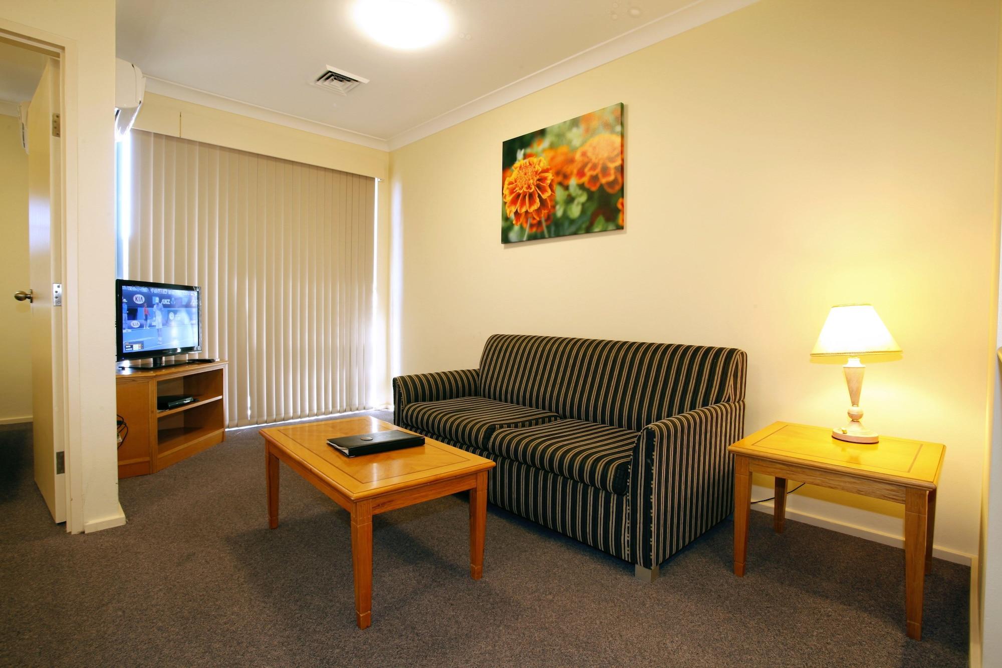 Maclin Lodge Motel Campbelltown Exterior photo